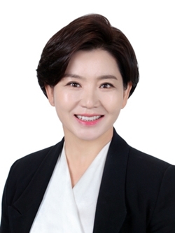 박미정 광주시의회 광주여성재단 대표이사 인사청문특위원장.