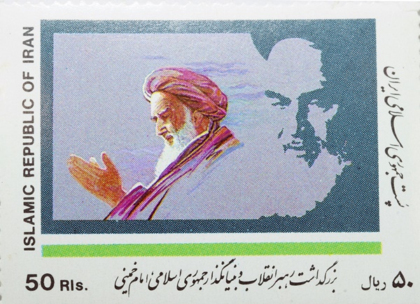 1989년 이란 이슬람 혁명의 지도자 호메이니의 사후 그의 생애를 기념하여 발행된 우표.