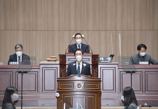 장재성 광주광역시의회 의원이 지난 19일 임시회 본회의에서 5분발언을 하고 있다.