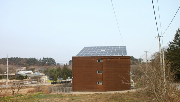 광주 광산구 지혜학교 기숙사에 설치된 햇빛발전소 2호기. ⓒ광주햇빛발전협동조합 제공