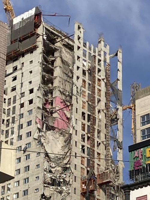 지난 11일 광주광역시 서구 화정동 현대산업개발이 신축 공사 중에 붕괴된 현대아이파크 아파트. ⓒ광주인