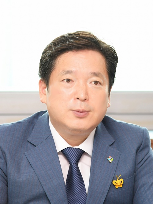 김병내 광주 남구청장이 재선에 성공하여 1일부터 민선8기 구정업무를 시작했다.