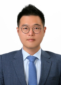 비리 혐의로 해외도피 상태에서 8일 민주당 광주시당으로부터 제명처분을 받은 최영환 전 광주광역시의원.