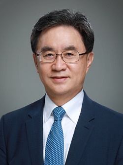 김진철 초대 광주경제자유구역청장.